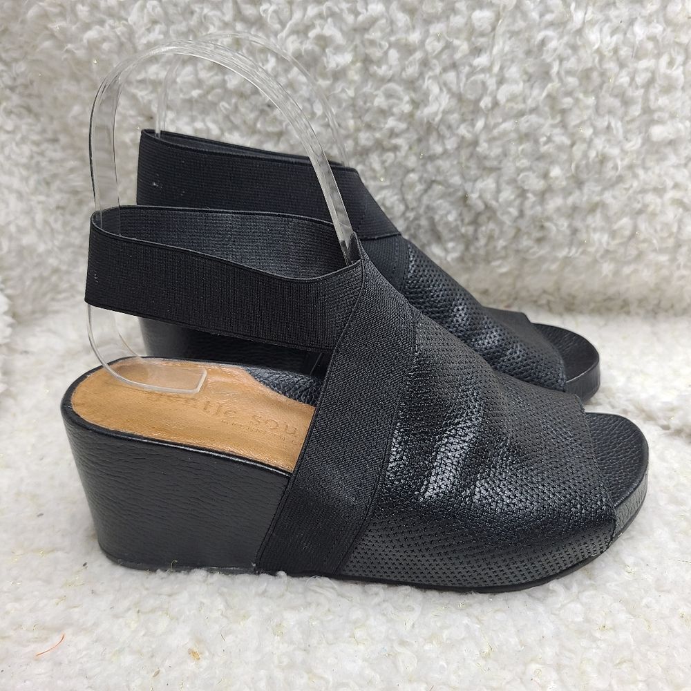 Gentle Souls by Kenneth Cole Signature Gianna 2.0 Wedge‎ Sandal sz 6